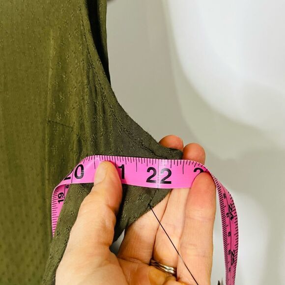 Liz Claiborne Olive Green Tank Blouse Gold Button NWT! - Picture 7 of 8